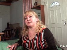 French MILF does an amateur porn casting that will make us very horny